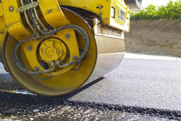 दिल्ली देहरादून इकोनॉमिक कॉरिडोर का लोकार्पण श्रीनगर में डबल लेन निर्माण की घोषणा