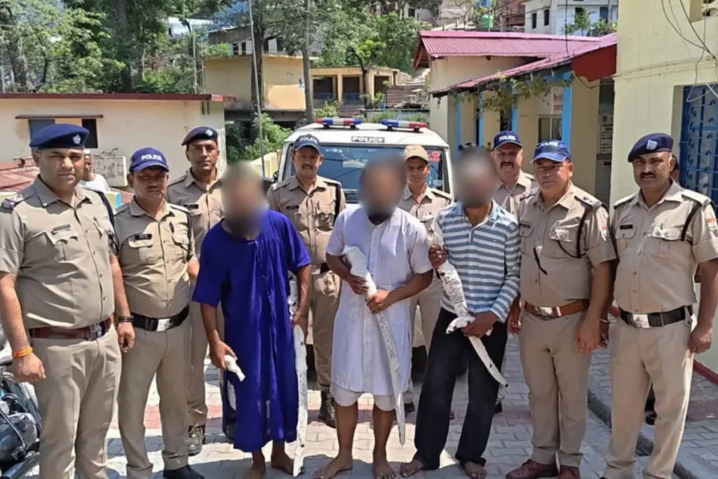 कर्णप्रयाग में धारदार हथियार से हमला करने वाले 4 निहंग यात्री गिरफ्तार तीन जेल भेजे