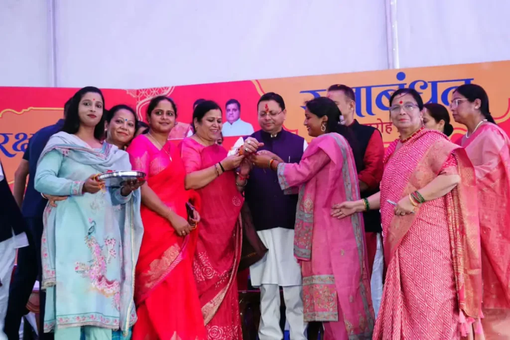 रक्षाबंधन पर सीएम धामी का बड़ा ऐलान, महिलाओं को 28-29 अगस्त को रोडवेज बसों में मुफ्त सफर