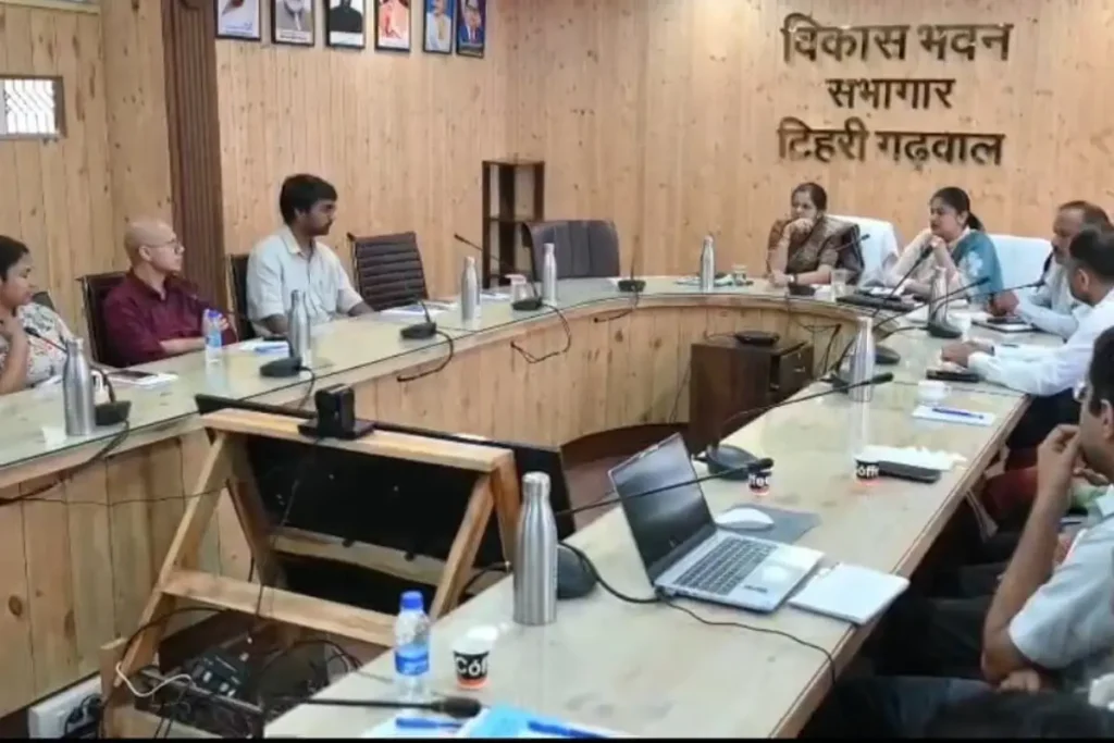 जिलाधिकारी की अध्यक्षता में होटल एवं होमस्टे के लिए ग्रीन रेटिंग सिस्टम पर कार्यशाला