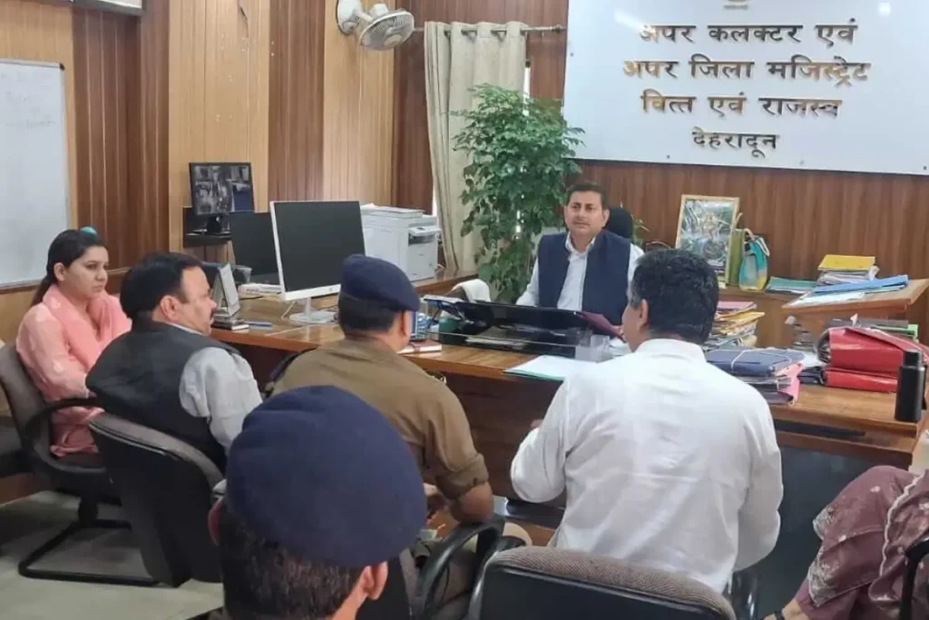 देहरादून में पल्टन बाजार में सुबह 11 से शाम 7 बजे तक वाहनों की एंट्री बंद अतिक्रमण पर चलेगा अभियान